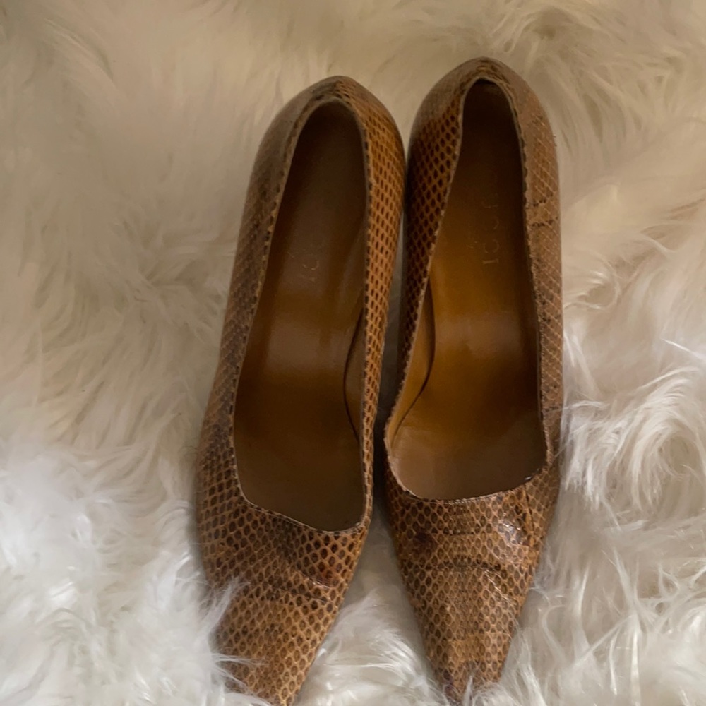 Gucci snake tan shoes